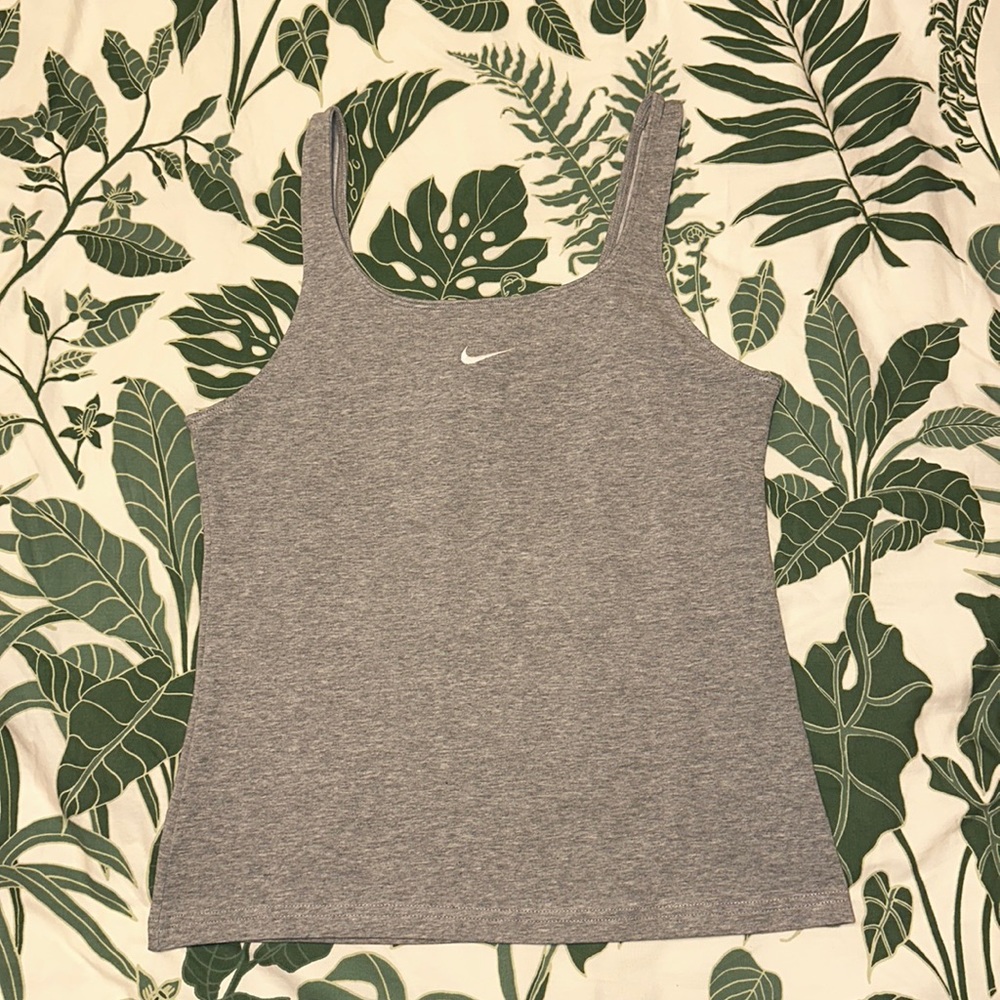 Brand New WITHOUT Tags Nike Tank Top Size Medium